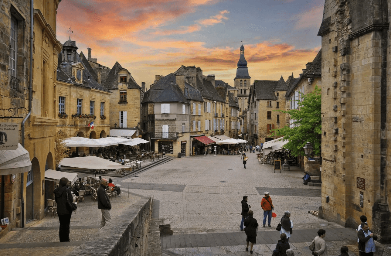 Why Sarlat-la-Canéda Is a Must-Visit in Dordogne